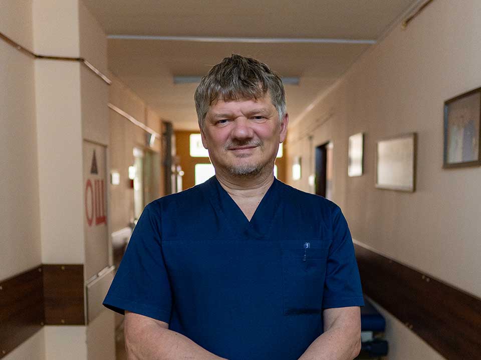 Засновник і провідний хірург
